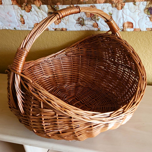 Brown oval wicker basket - wicker, w/