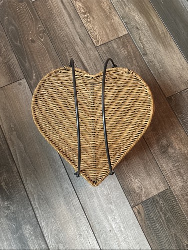 Heart wicker basket metal - heart,