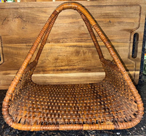 Brown wicker triangular basket - triangular,